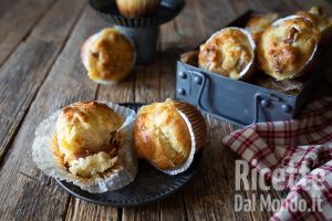Ricetta Muffin salati wurstel e scamorza