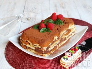 Mattonella di pandoro alla Nutella