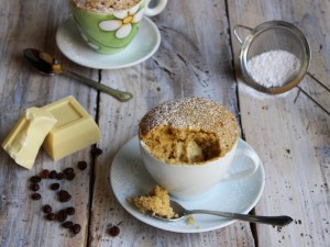 Ricetta Mug Cake al Caffè con cuore di cioccolato bianco