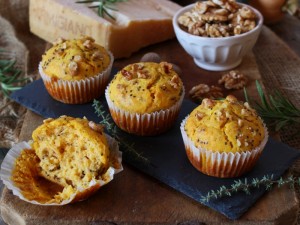 Ricetta Muffin salati zucca, parmigiano e noci
