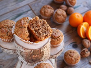 Ricetta Muffin arancia e noci vegani