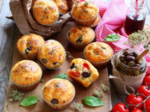 Ricetta Muffin con olive e pomodorini