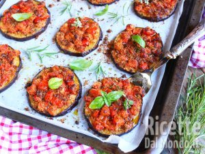 Ricetta Melanzane gratinate con pomodorini e parmigiano