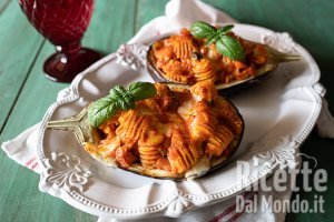 Ricetta Melanzane ripiene di pasta al forno. La ricetta perfetta della nonna!