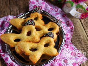 Ricetta Mascherine di frolla ripiene. Ricetta delle maschere golose!