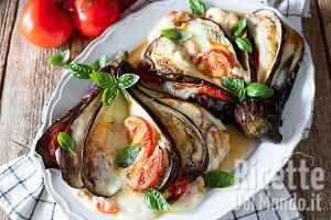 Melanzane a ventaglio. La ricetta per fare le melanzane ripiene al forno!