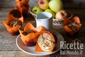 Muffin mele e noci al profumo di cannella. La ricetta per farli sofficissimi!