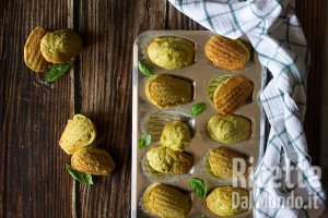 Ricetta Madeleine al pesto genovese. I pasticcini salati perfetti per l'aperitivo!