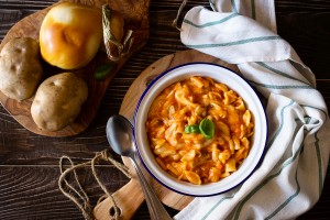Ricetta Pasta e patate con la provola