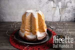Ricetta Pandoro, la ricetta classica veloce e senza sfogliatura!