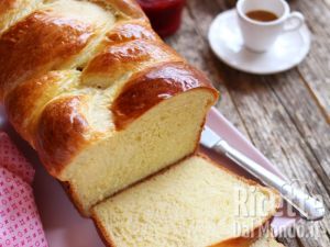 Ricetta Pan brioche, soffice e profumato. Ottimo se inzuppato nel latte!