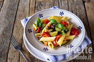 Penne all'ortolana, la pasta con verdure miste
