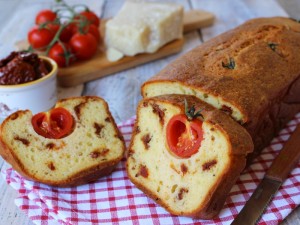 Ricetta Plumcake salato con Pomodori secchi