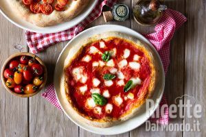 Pizza con lievito madre, semplice e leggera!