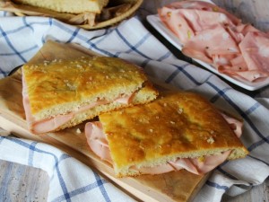Ricetta Pizza e mortazza