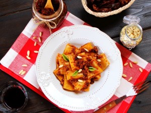 Ricetta Pasta con pesto di pomodori secchi