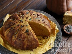 Ricetta Pane alla zucca. La ricetta semplice del pane morbidissimo!