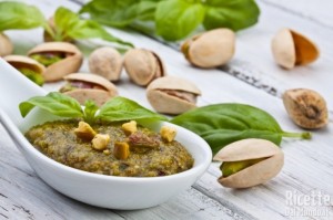 Pesto di pistacchi la ricetta originale e 5 varianti