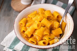 Ricetta Pasta alla zucca cremosa. La ricetta classica napoletana!