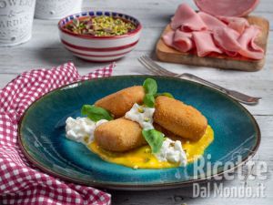Ricetta Paccheri ripieni di ricotta e mortadella con crema di datterino giallo e stracciatella