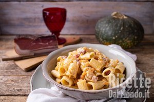Ricetta Pasta zucca e speck cremosissima! La ricetta semplice e veloce!