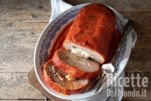 Ricetta Polpettone al sugo morbidissimo! La ricetta per cuocerlo in pentola.