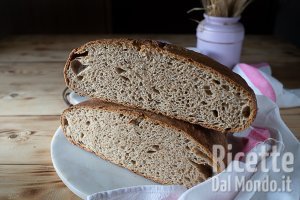 Pane rustico con lievito madre. La ricetta tradizionale del pane fatto in casa!