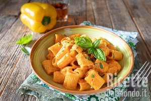 Ricetta Pasta con crema di peperoni (La ricetta per farla cremosissima!)