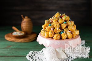 Ricetta Pignolata al miele di Carnevale. La ricetta originale calabrese!