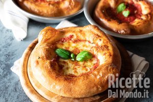 Ricetta Pizza al tegamino. La ricetta originale torinese della pizza al padellino!