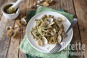 Ricetta Pasta con vongole e pesto di pistacchi fatto in casa (Ricetta facile e gustosa!)