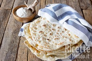 Ricetta Pane azzimo: il pane senza lievito, in padella. Ricetta originale ebraica!
