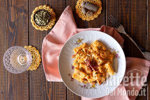 Ricetta Paccheri con crema di zucca e speck. Una ricetta ricca e gustosa!