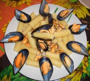 Rigatoni con Cozze e Pecorino