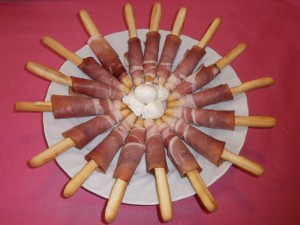 Ricetta Raggiera di Grissini allo Speck