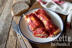 Ricetta Rotolini di frittatine con wurstel e sottiletta al forno. La ricetta facile e golosa!