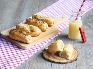Rotolini di Pasta Sfoglia con Salsiccia