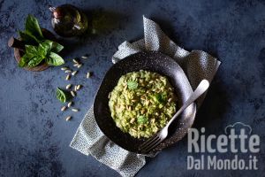 Ricetta Risotto al pesto, cremoso e gustoso!