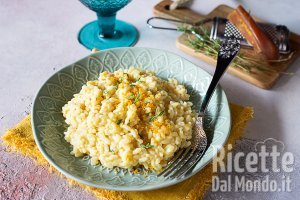 Ricetta Risotto con la bottarga al profumo di timo. La ricetta cremosissima!
