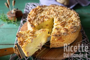 Ricetta Sformato di patate e speck. Ricetta semplice per una torta salata!