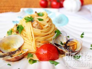 Spaghetti alle vongole e pomodorini