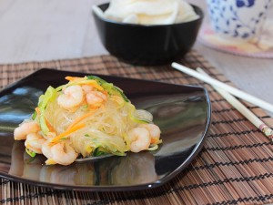 Spaghetti di Soia con Verdure e Gamberetti