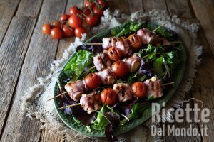 Ricetta Spiedini di scamorza e pancetta. La ricetta semplice e veloce!