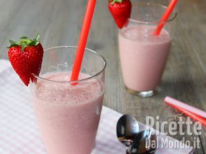 Ricetta Strawberry Milkshake - Frappè di Fragole