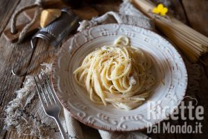 Ricetta Spaghetti cacio e pepe. La ricetta cremosa perfetta!