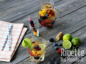 Ricetta Sangria bianca, la ricetta spagnola con vino bianco