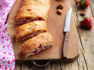 Ricetta Strudel ricotta e fragole