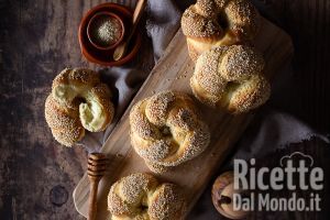 Ricetta Simit. La ricetta delle ciambelle di pane turco al sesamo!