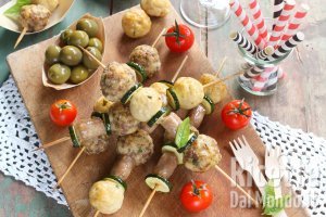 Spiedini di polpette al forno. L'idea sfiziosa con un gusto in più!
