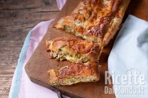 Ricetta Strudel di zucchine e pancetta. La ricetta facile con la pasta sfoglia!